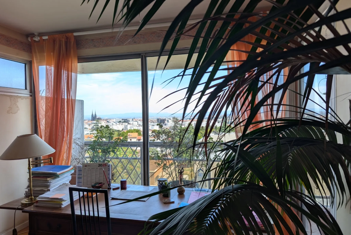 Appartement T3 avec Terrasse et Vue à Chamalieres – Proche Piscine 