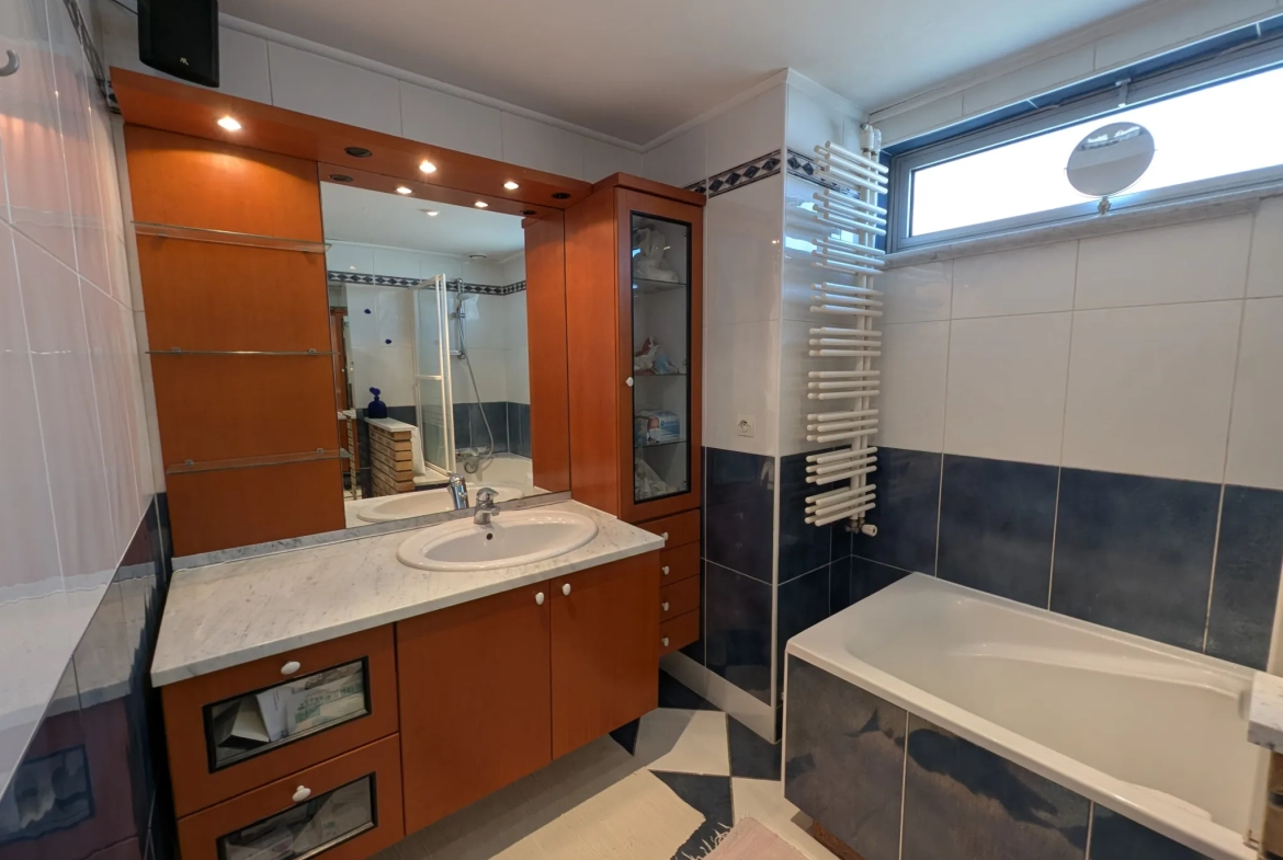 Appartement T3 avec Terrasse et Vue à Chamalieres – Proche Piscine 