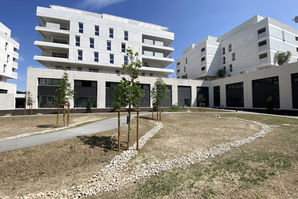 Appartement 4 pièces à vendre à Montpellier Prés d'Arènes, logement neuf avec loggia et parking 