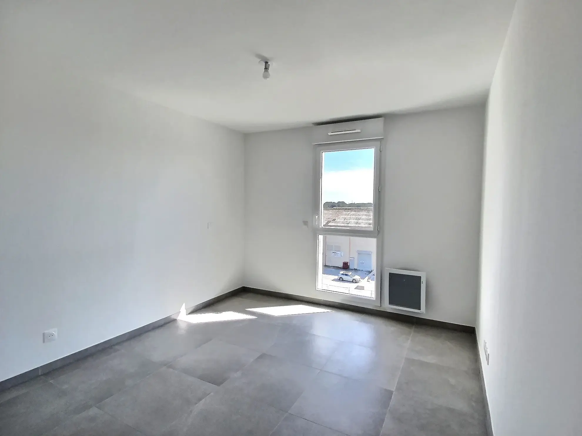 Appartement 4 pièces à vendre à Montpellier Prés d'Arènes, logement neuf avec loggia et parking 