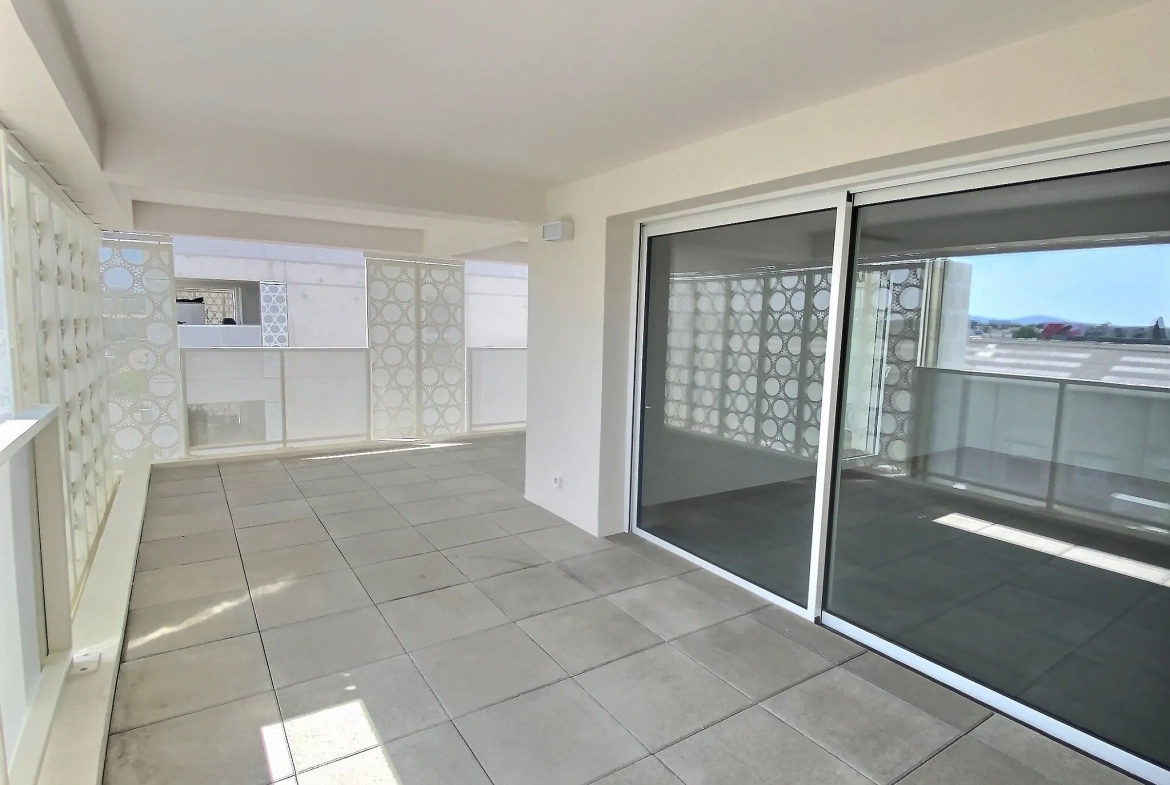 Appartement 4 pièces à vendre à Montpellier Prés d'Arènes, logement neuf avec loggia et parking 