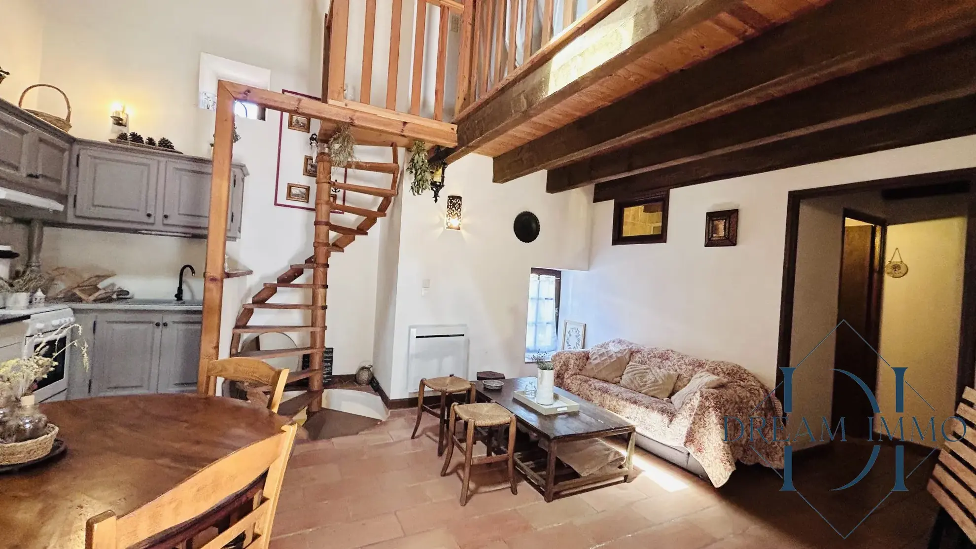 Charmante maison de village en pierre avec dépendances à Allegre-les-Fumades 