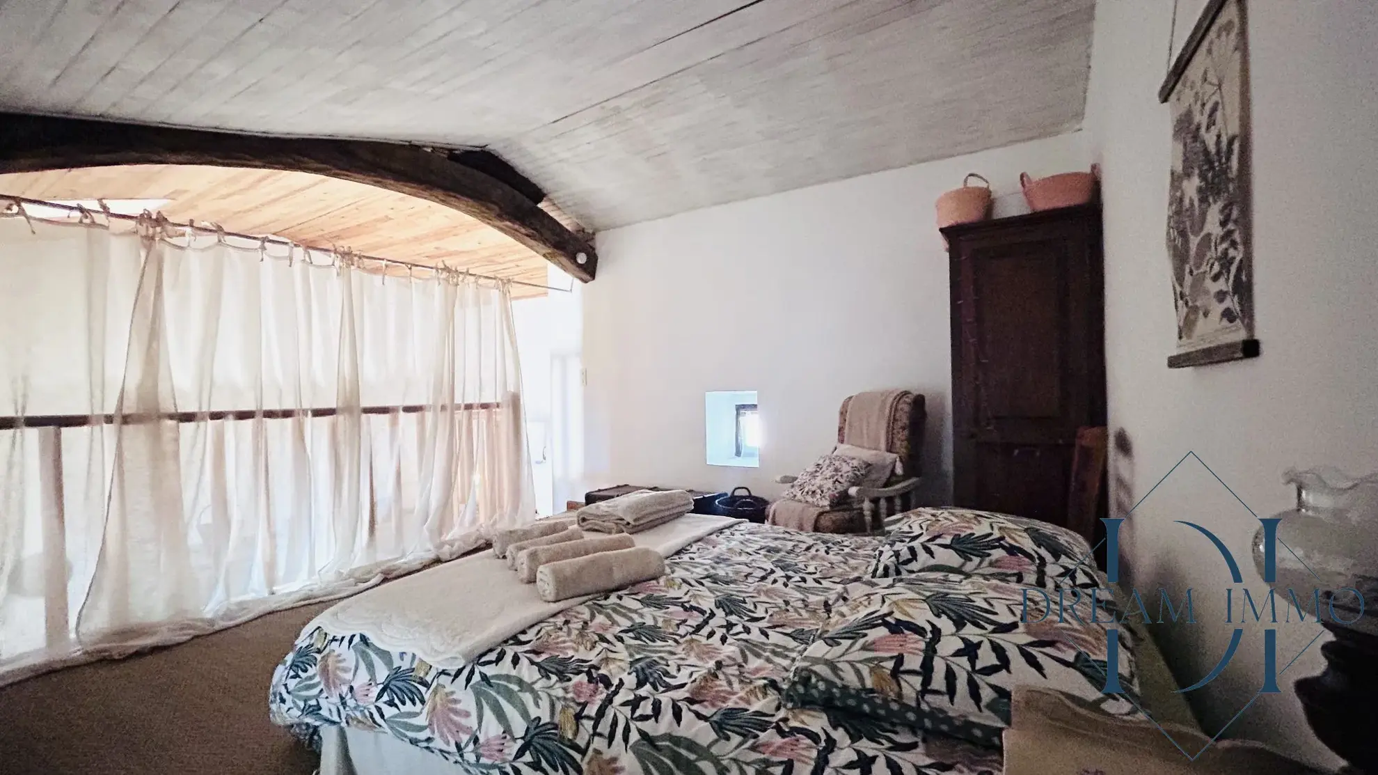 Charmante maison de village en pierre avec dépendances à Allegre-les-Fumades 