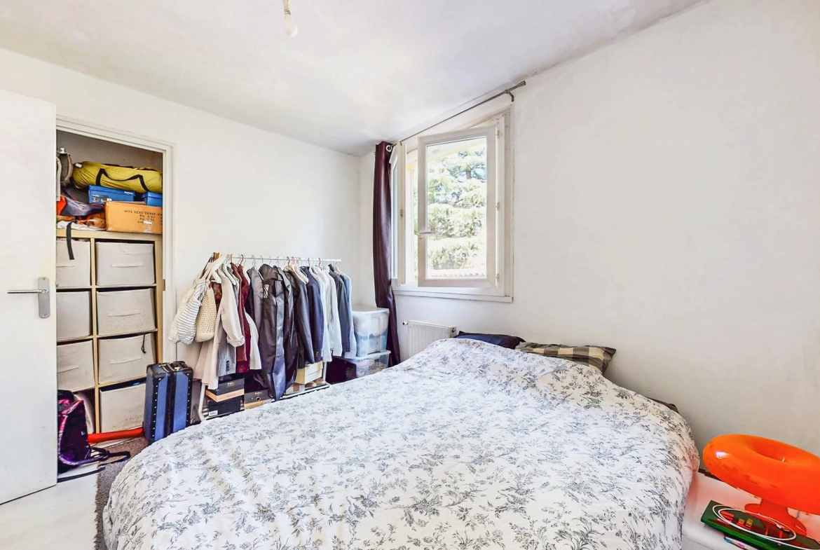 Appartement T2 lumineux de 53,19 m² à Lyon Cuire, secteur calme et proche transports 