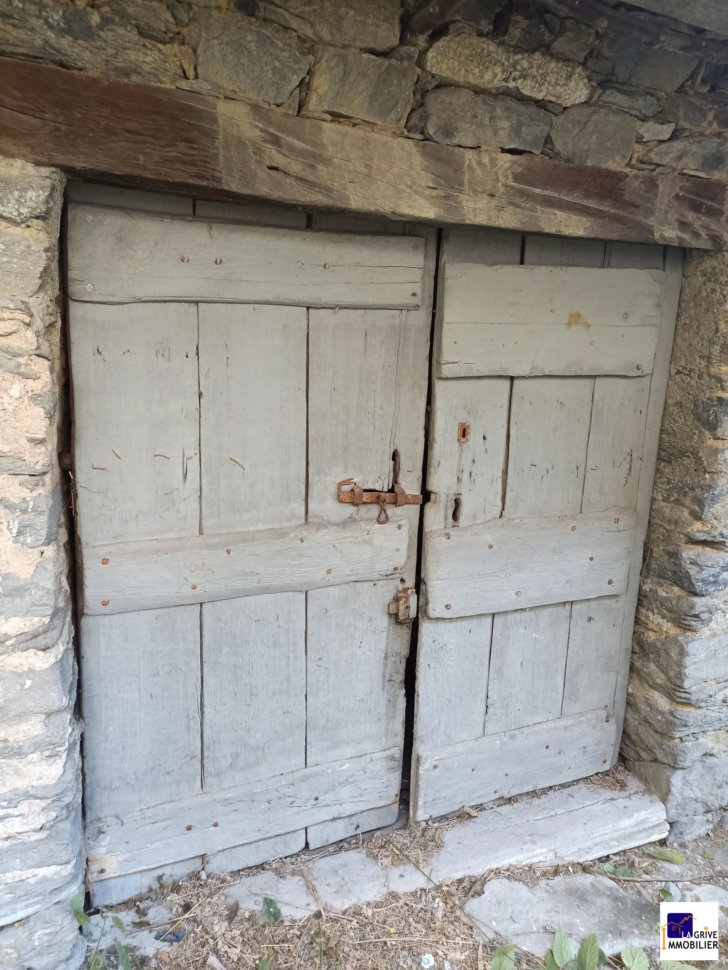 Ancienne grange à rénover en Maurienne avec potentiel d'aménagement et vue exceptionnelle 