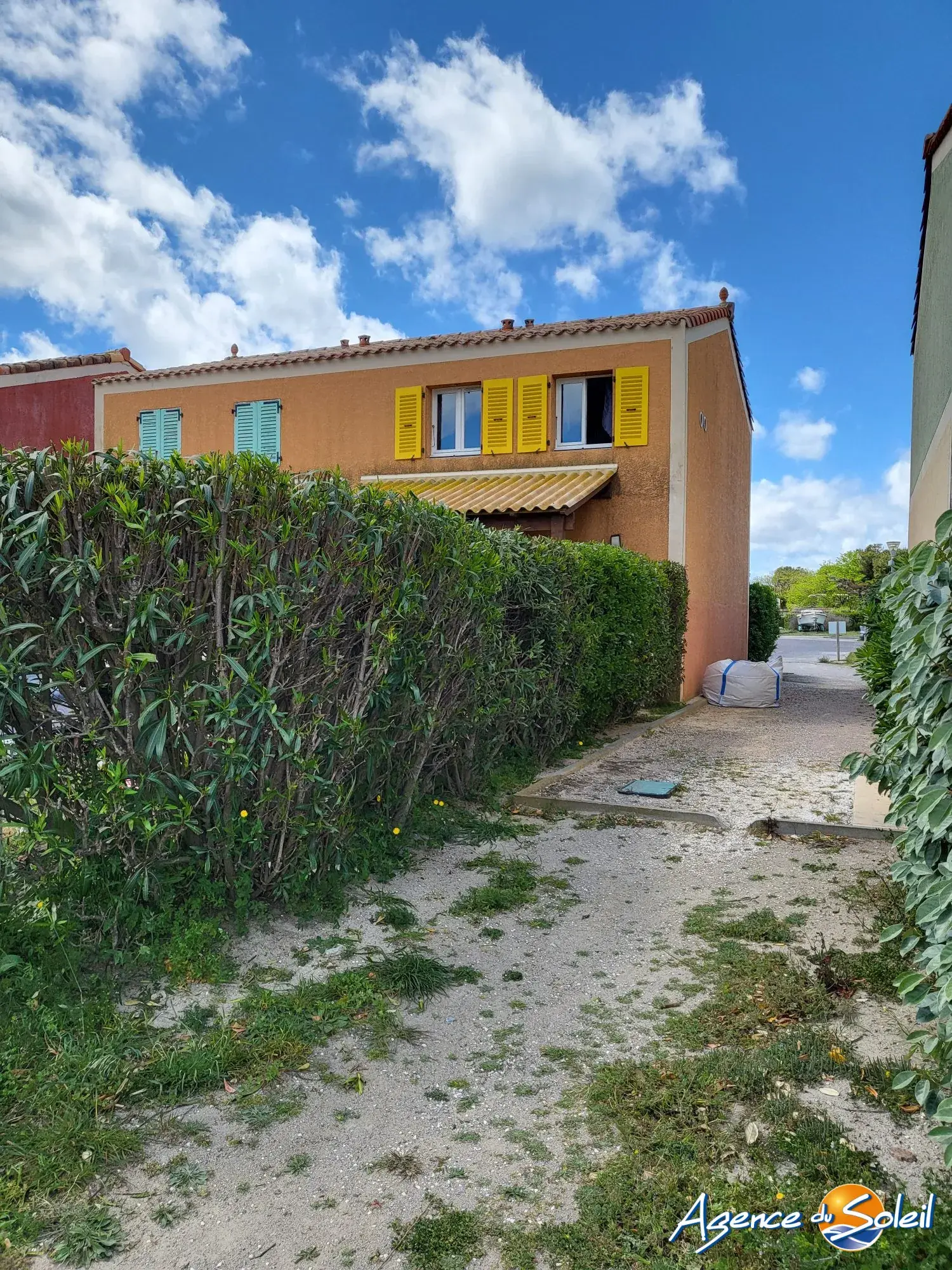 Magnifique maison T3 face à l'étang avec piscine et jardin à Le Barcarès 