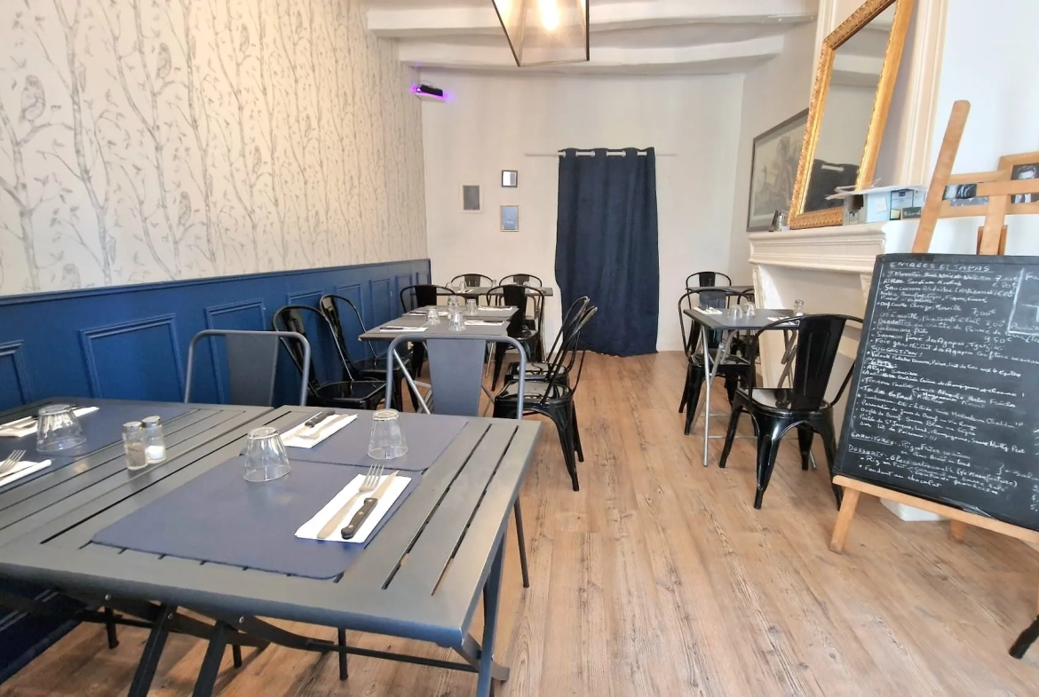 Fonds de commerce de 90 m² à Langeais, idéal pour la restauration avec terrasse 