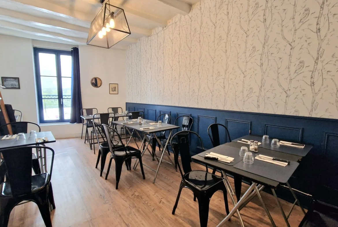 Fonds de commerce de 90 m² à Langeais, idéal pour la restauration avec terrasse 