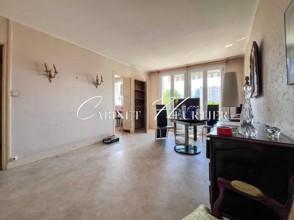Appartement 4 pièces à vendre à Grenoble avec potentiel de rénovation