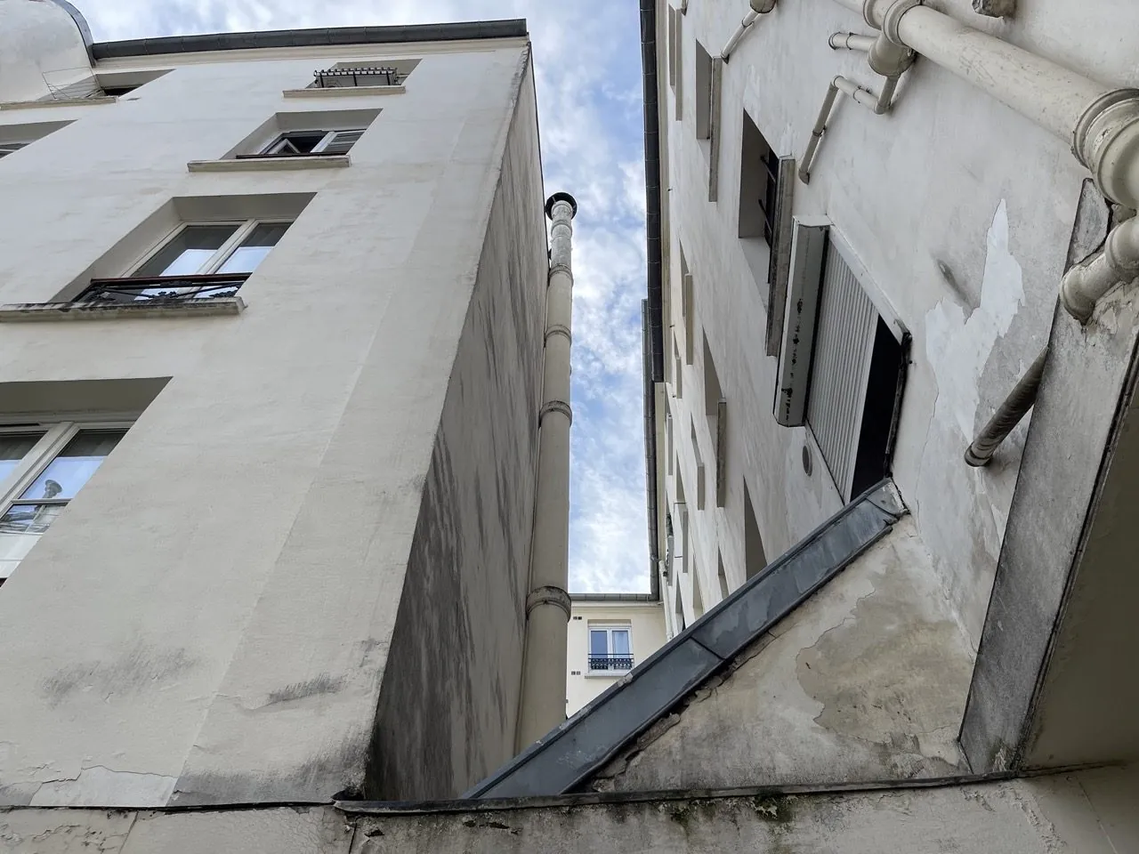 Fonds de commerce restauration à vendre Paris 11ème - Emplacement idéal avec terrasse 