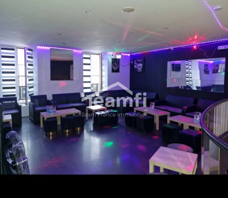 Fonds de commerce à vendre à Roanne - Bar, pub, karaoké avec licence 4 