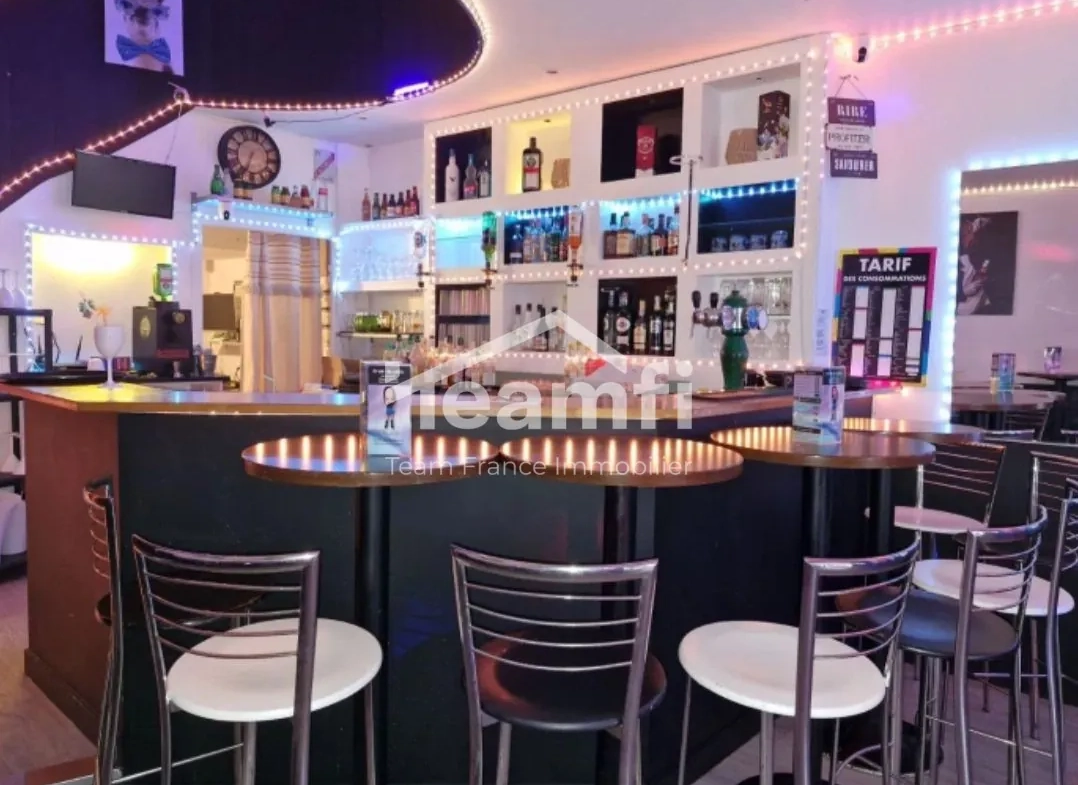 Fonds de commerce à vendre à Roanne - Bar, pub, karaoké avec licence 4 