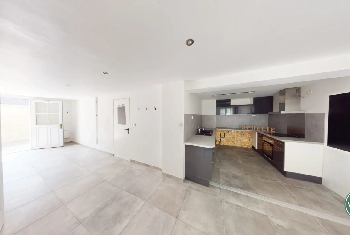 Maison de village 'Ophélie' à Bretteville-l'Orgueilleuse avec garage, idéale investissement ou résidence principale 