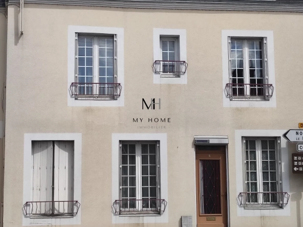 Magnifique maison de ville de 150 m² avec garage et cour intérieure à Mortagne-au-Perche