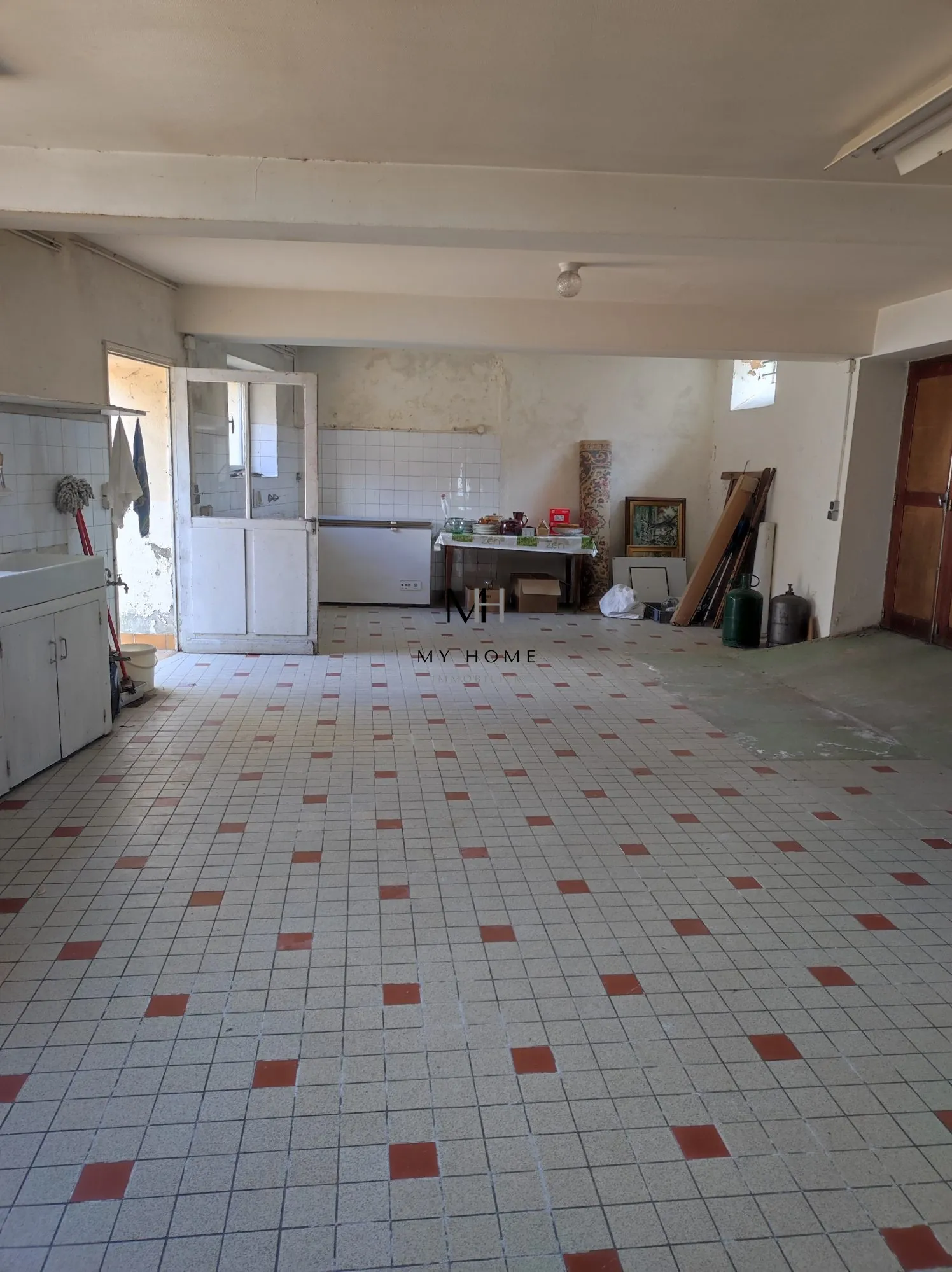 Magnifique maison de ville de 150 m² avec garage et cour intérieure à Mortagne-au-Perche 
