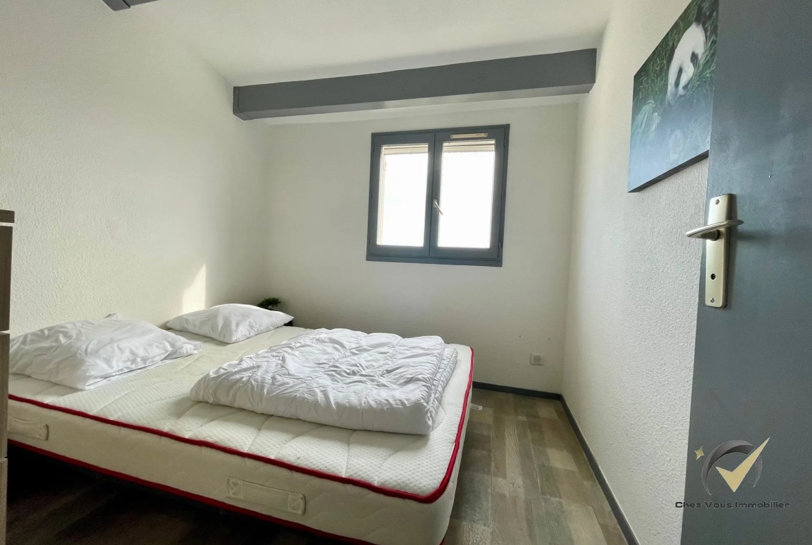 Appartement lumineux de 28 m² avec piscine et vue dégagée à Fréjus 