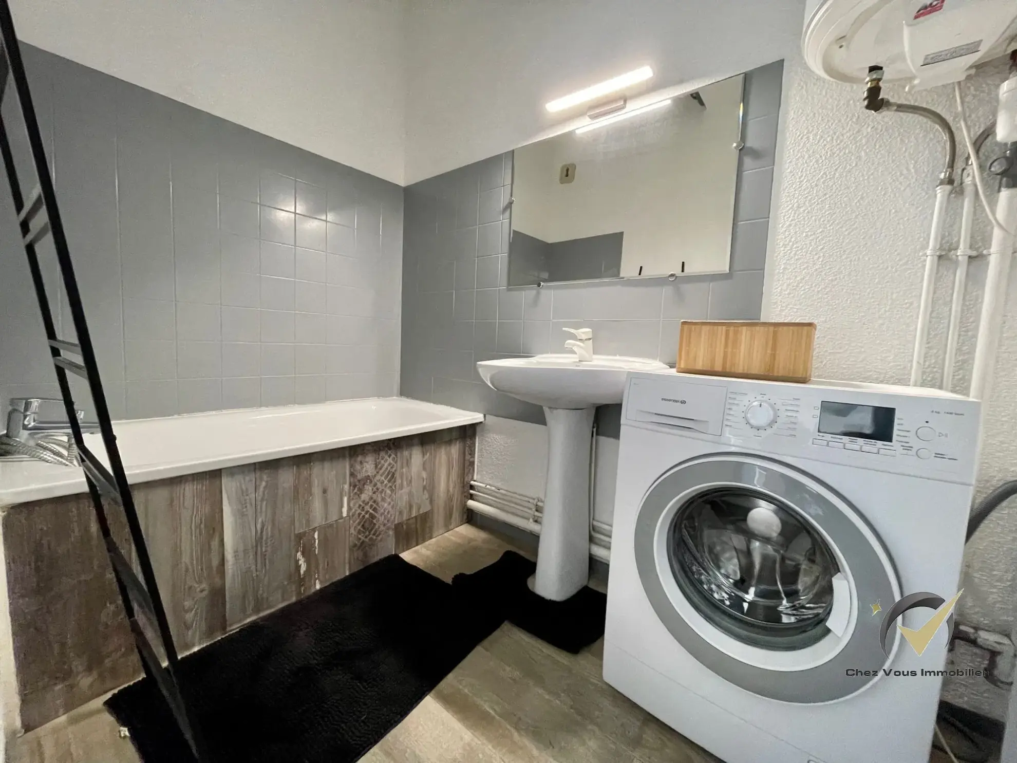 Appartement lumineux de 28 m² avec piscine et vue dégagée à Fréjus 