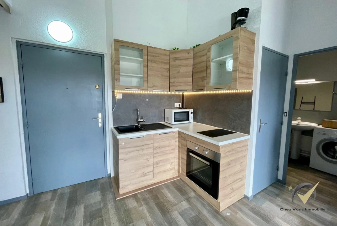 Appartement lumineux de 28 m² avec piscine et vue dégagée à Fréjus 