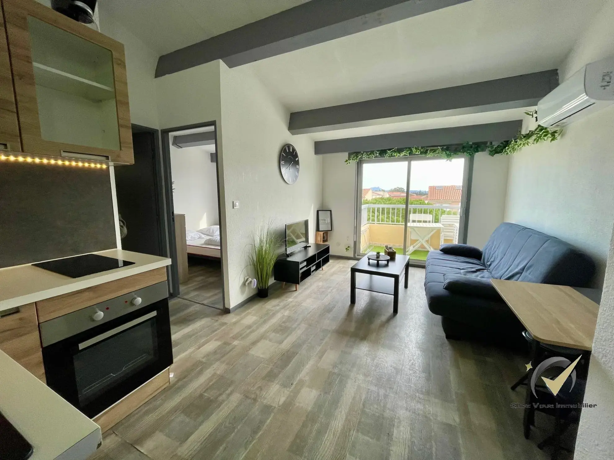 Appartement lumineux de 28 m² avec piscine et vue dégagée à Fréjus 