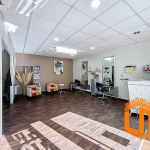 Fonds de commerce d'un salon de coiffure à Saint-Thibéry - Opportunité clé en main