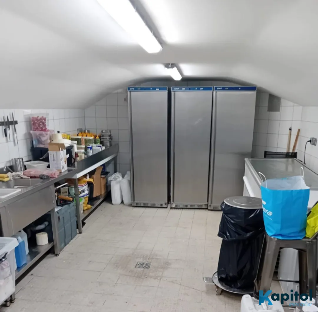 Restaurant rapide de 60 m² à Paris 17 avec terrasse – Fonds de commerce à vendre 