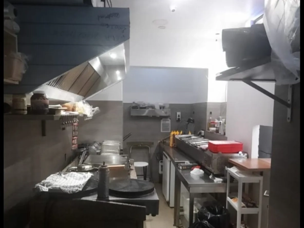 Restaurant rapide de 60 m² à Paris 17 avec terrasse – Fonds de commerce à vendre