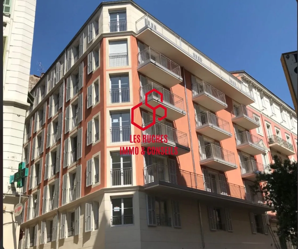 Appartement T1 de 22,96 m² à vendre à Nice, centre-ville proche commodités