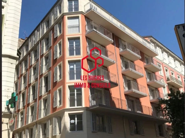 Appartement T1 de 22,96 m² à vendre à Nice, centre-ville proche commodités