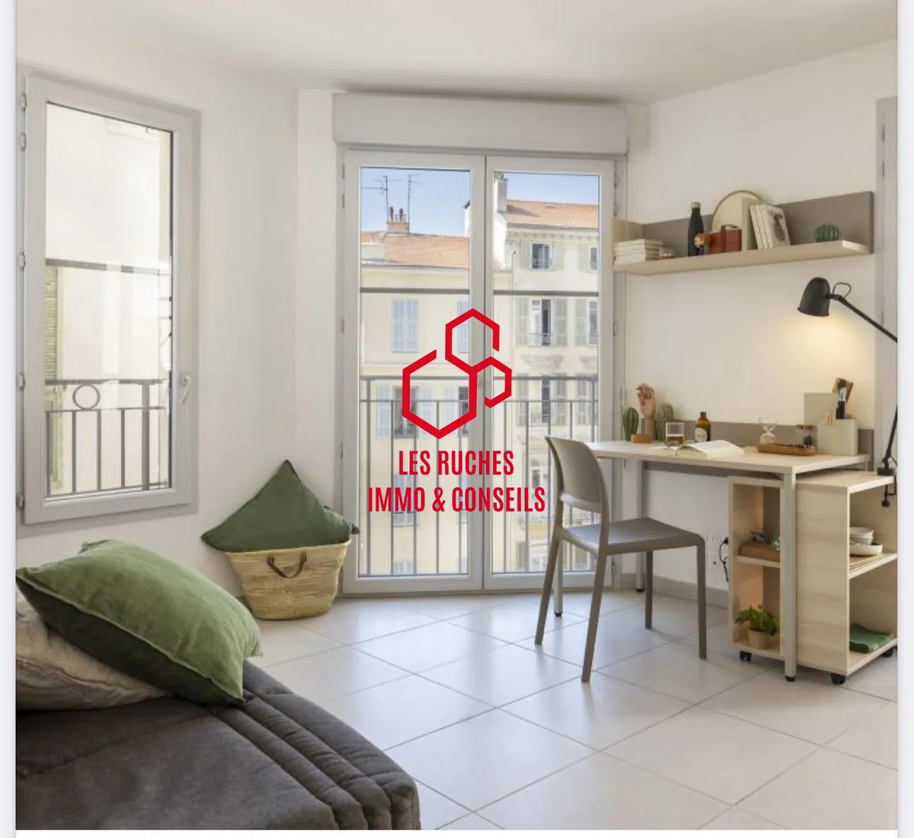 Appartement T1 de 22,96 m² à vendre à Nice, centre-ville proche commodités 