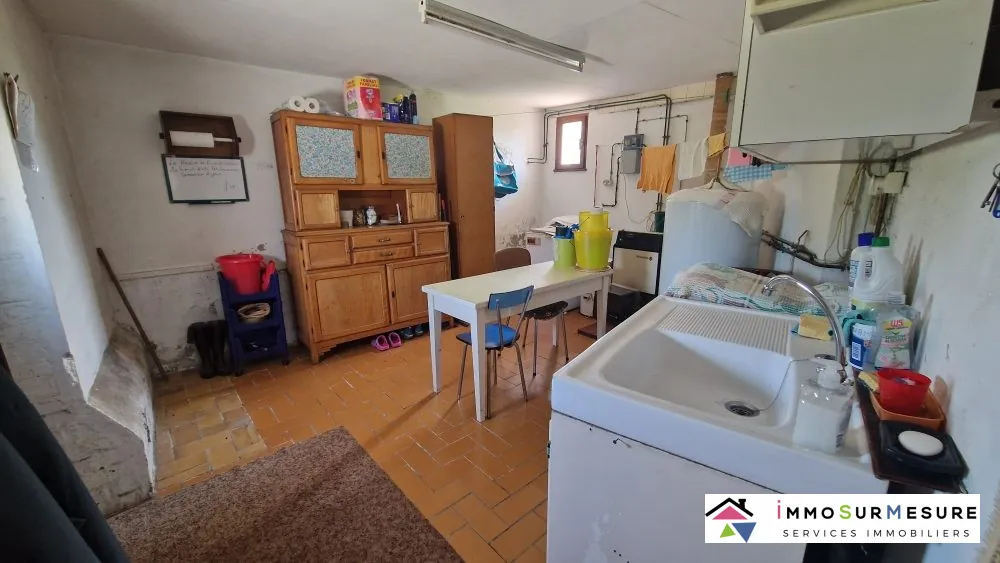 Maison ancienne à rénover de 118 m² avec jardin à Ivergny 
