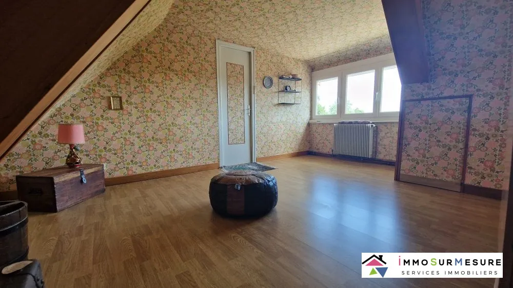 Maison ancienne à rénover de 118 m² avec jardin à Ivergny 