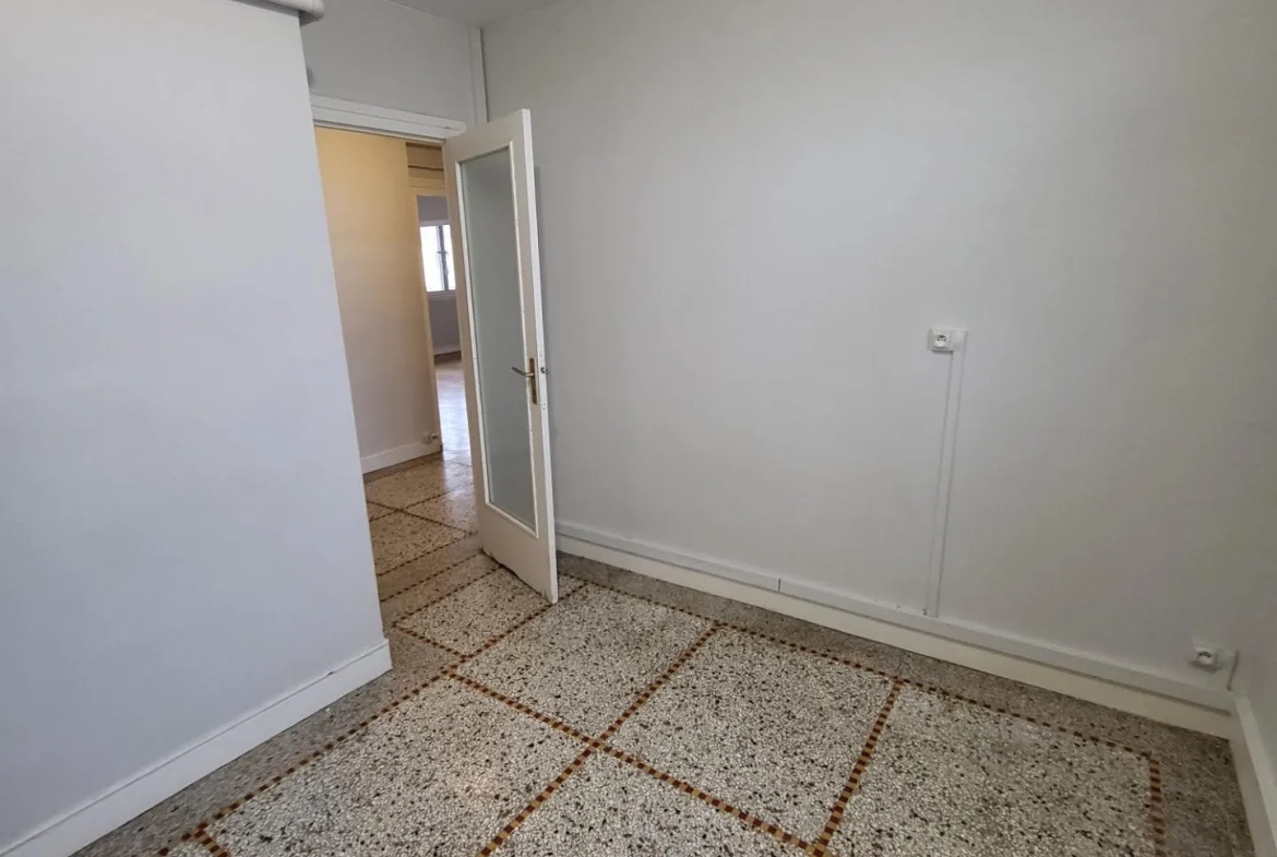 Appartement T4 avec balcon à Clermont-Ferrand - Dernier étage calme 