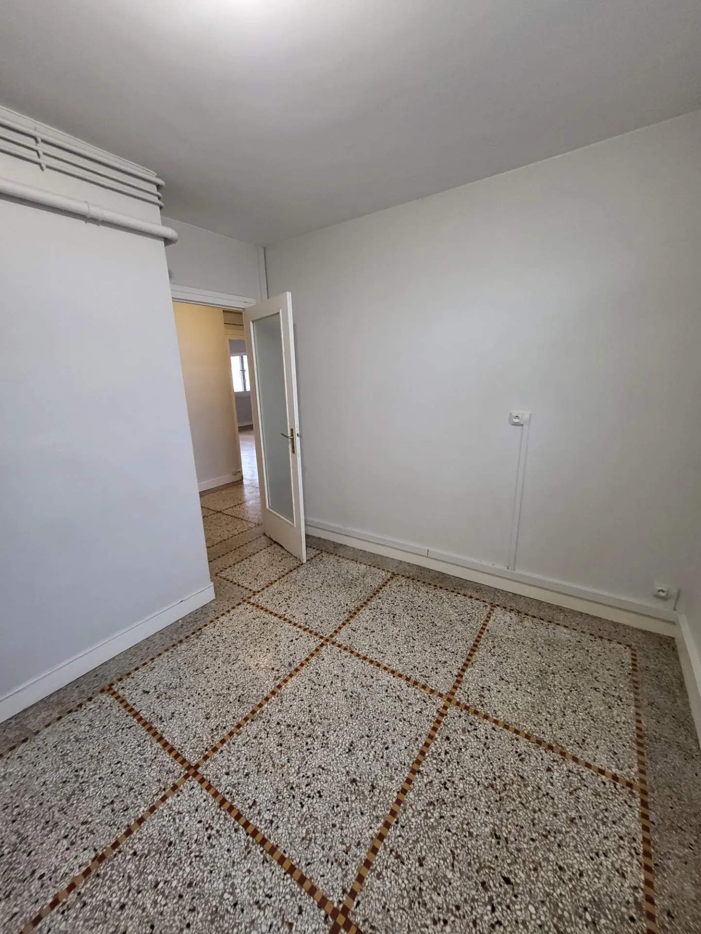 Appartement T4 avec balcon à Clermont-Ferrand - Dernier étage calme 
