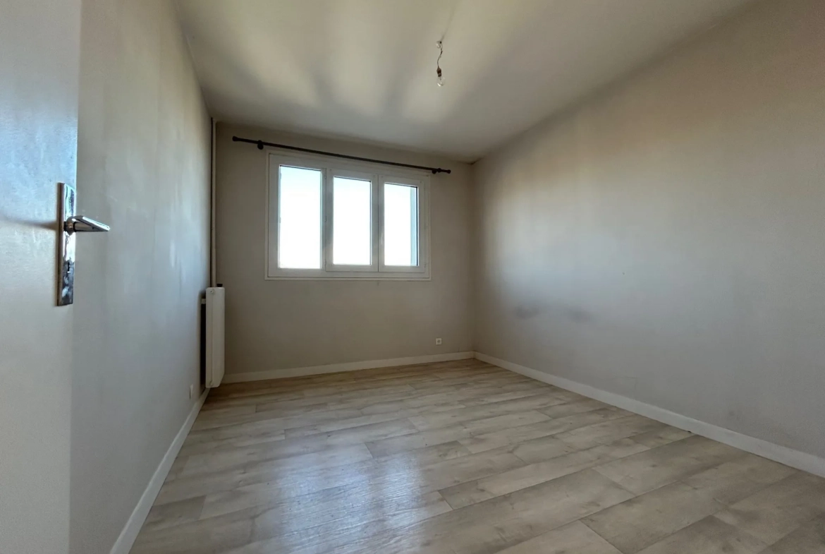 Appartement T2 avec Vue Mer à Douarnenez - 45 m² | Investissement et Résidence 