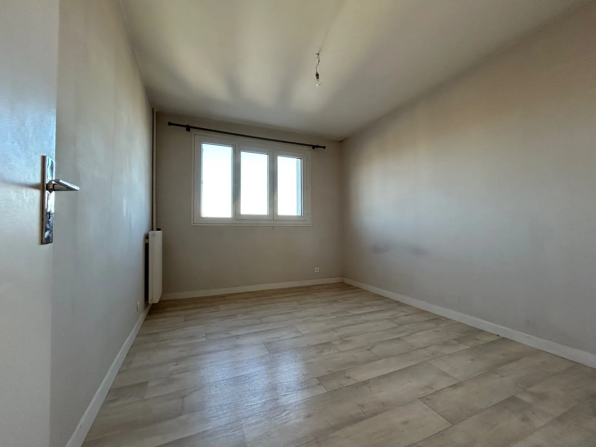 Appartement T2 avec Vue Mer à Douarnenez - 45 m² | Investissement et Résidence 