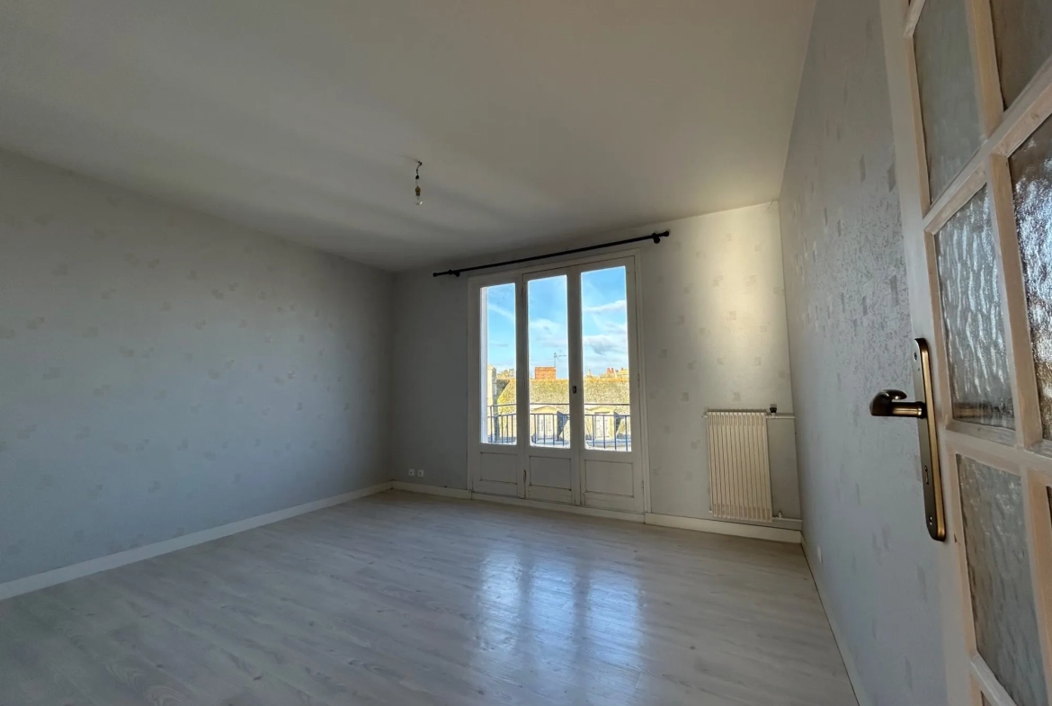 Appartement T2 avec Vue Mer à Douarnenez - 45 m² | Investissement et Résidence 