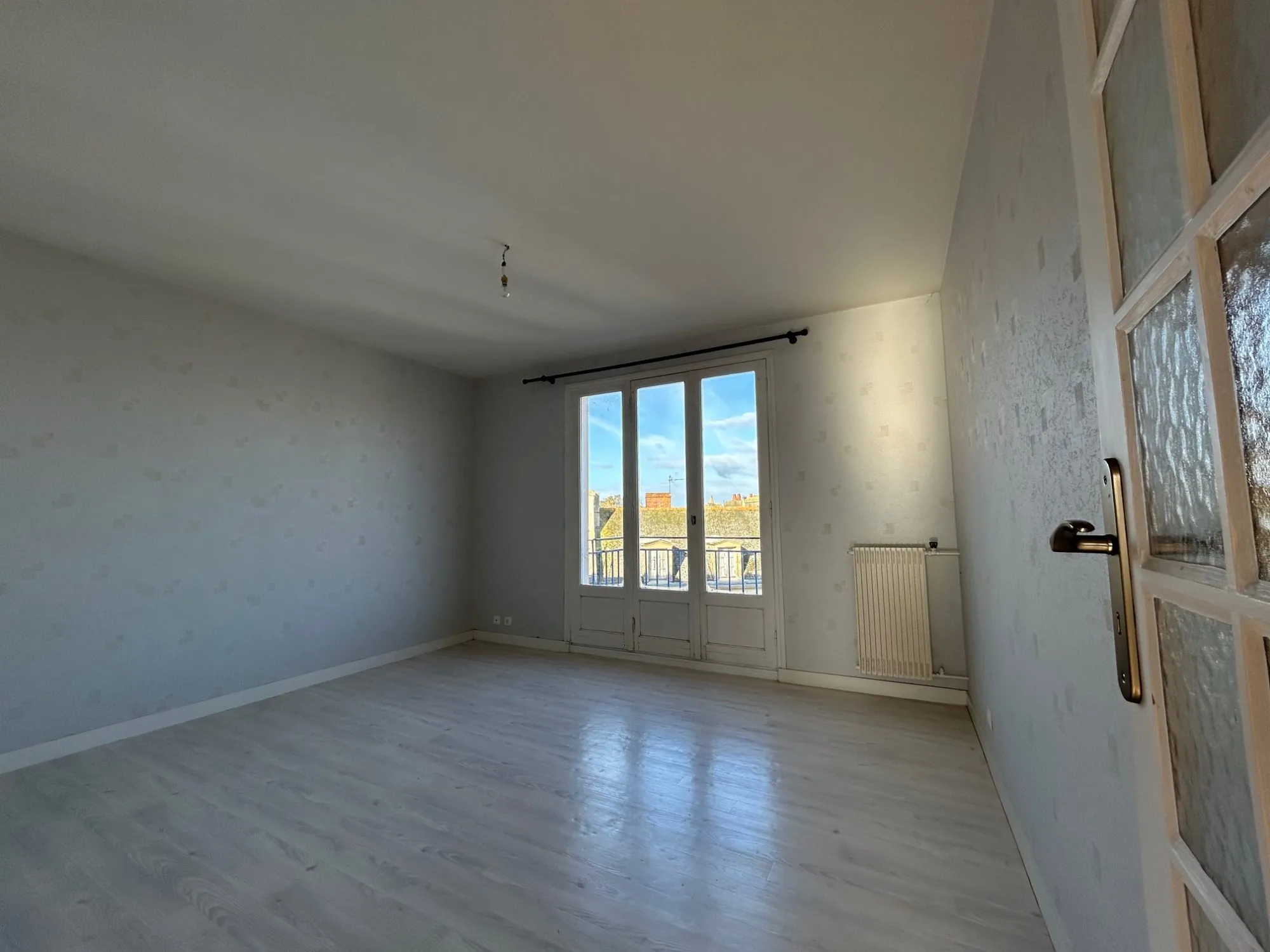 Appartement T2 avec Vue Mer à Douarnenez - 45 m² | Investissement et Résidence 