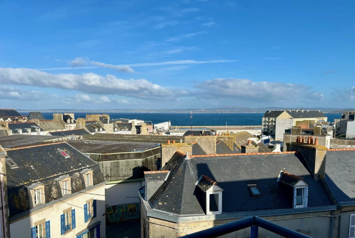 Appartement T2 avec Vue Mer à Douarnenez - 45 m² | Investissement et Résidence 
