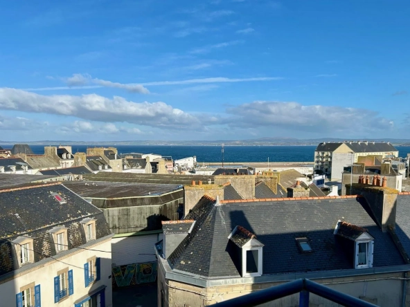 Appartement T2 avec Vue Mer à Douarnenez - 45 m² | Investissement et Résidence