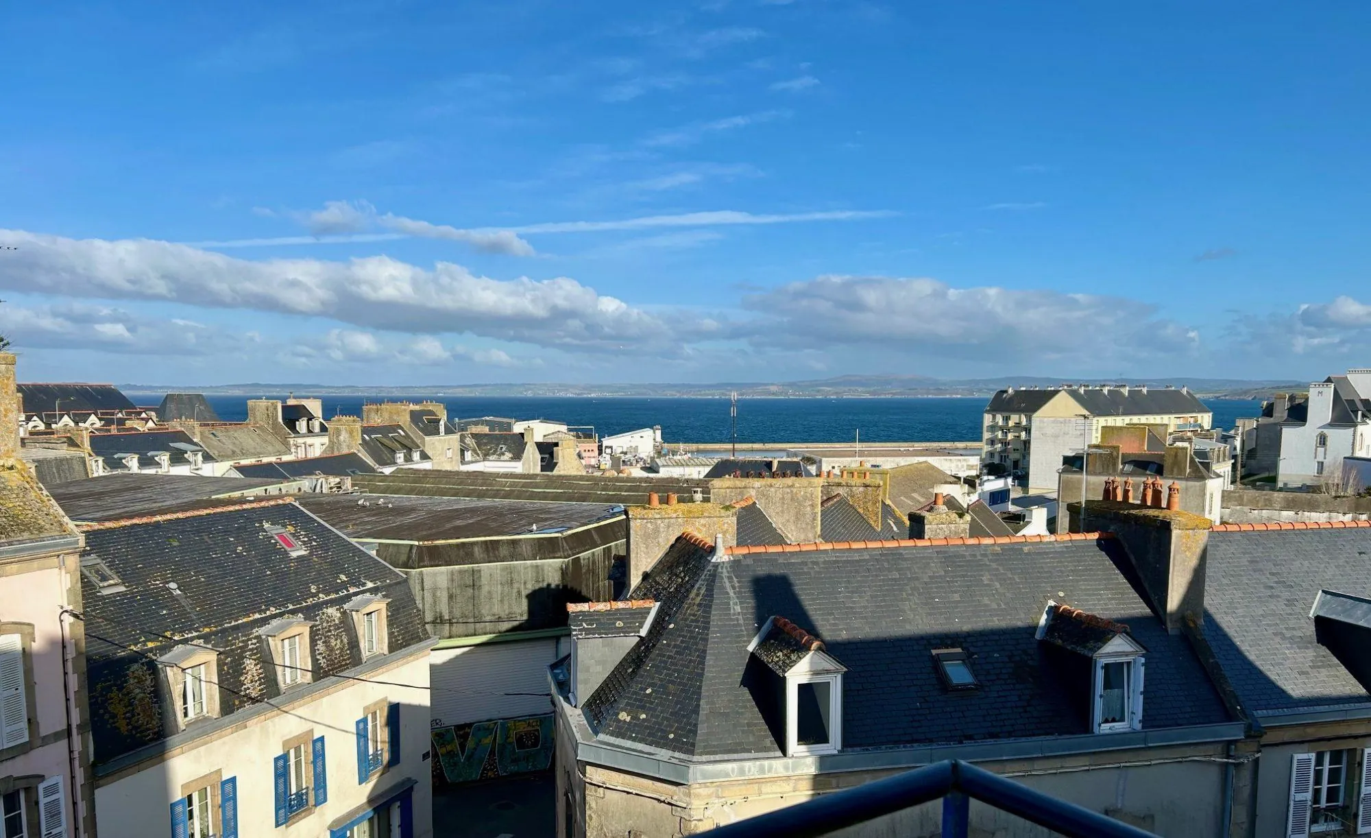 Appartement T2 avec Vue Mer à Douarnenez - 45 m² | Investissement et Résidence 