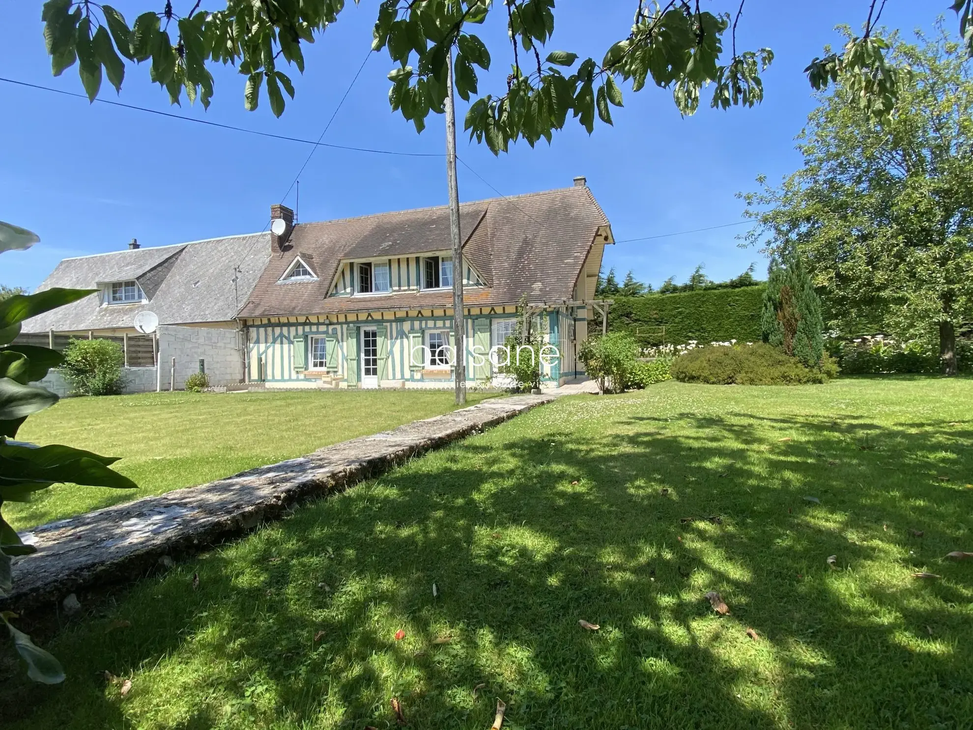 Maison normande en colombage à vendre à 15 min de la mer 