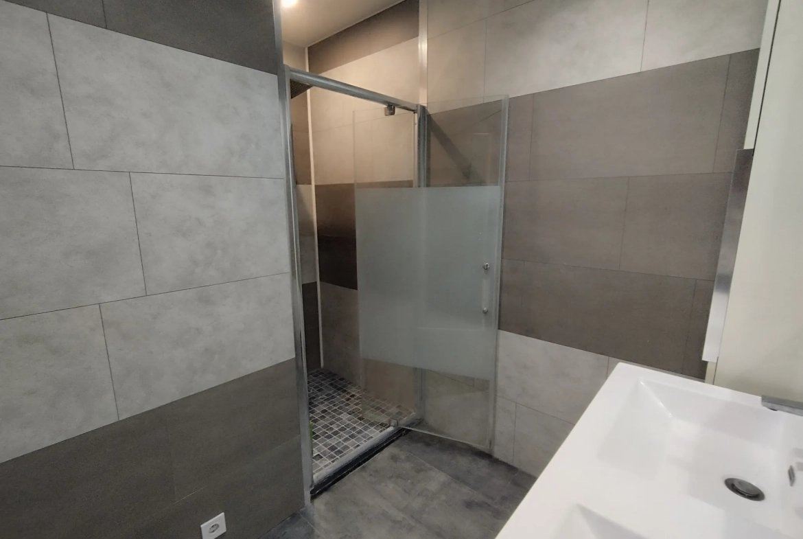 Maison plain-pied avec 3 chambres à Harnes - Confort et espace extérieur 