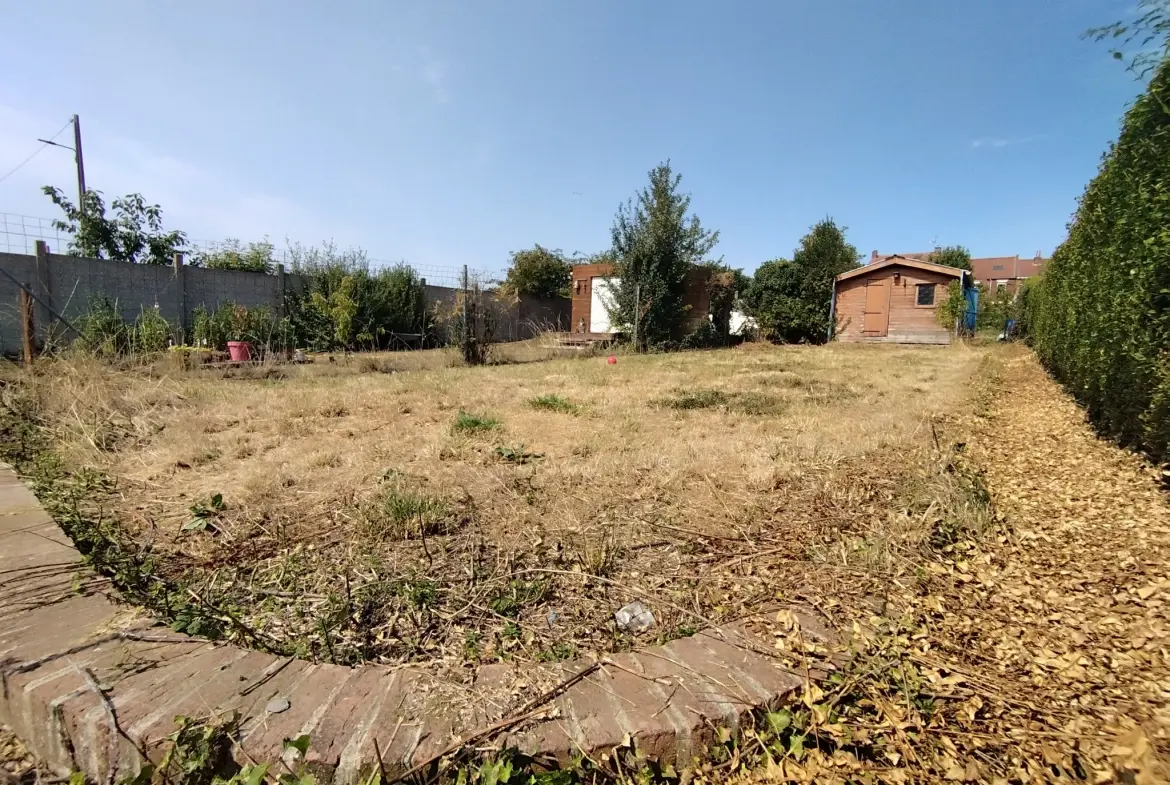 Maison plain-pied avec 3 chambres à Harnes - Confort et espace extérieur 