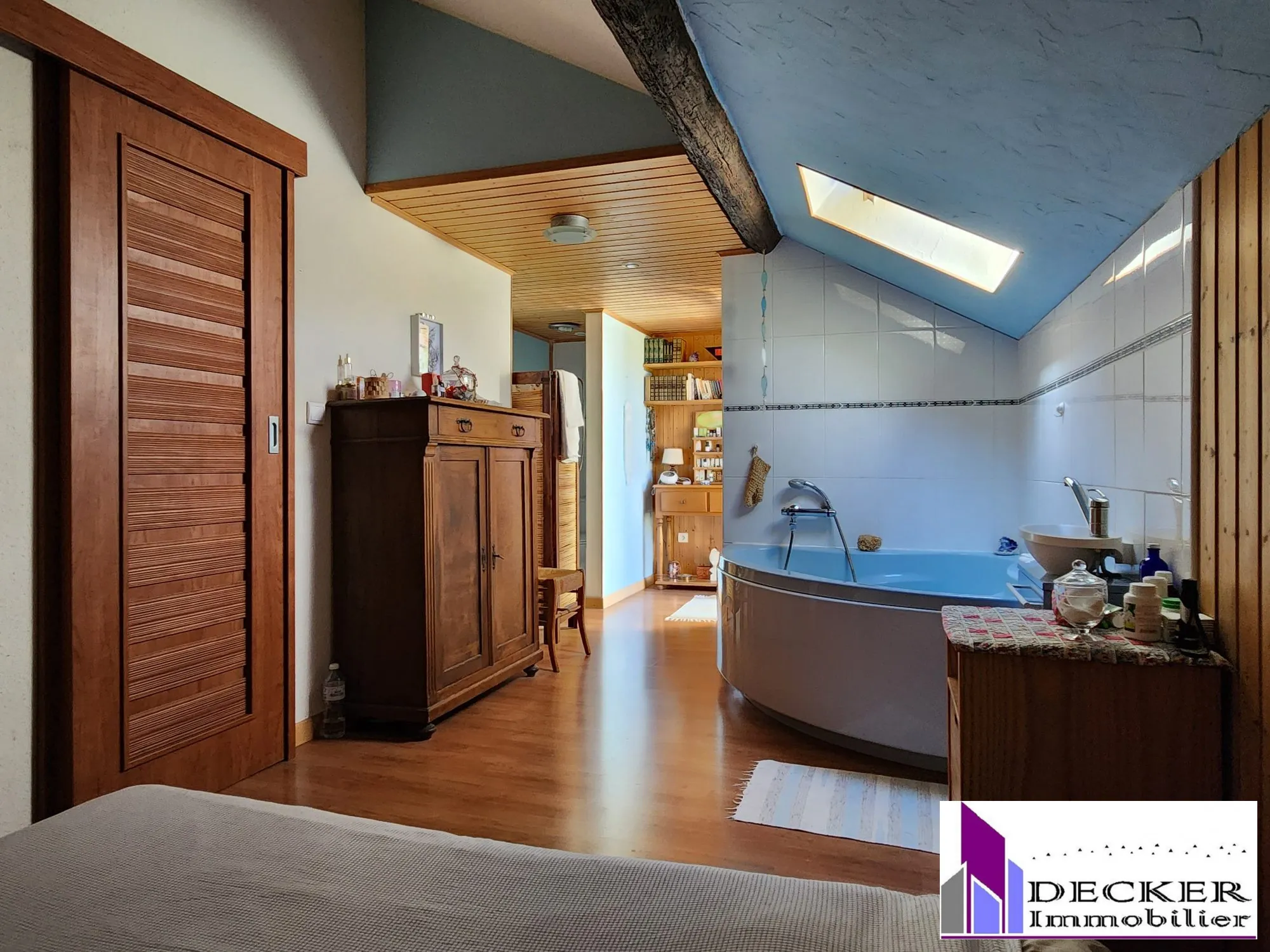 Maison rénovée de 121 m² avec dépendances et jardin à Schmittviller (57) 