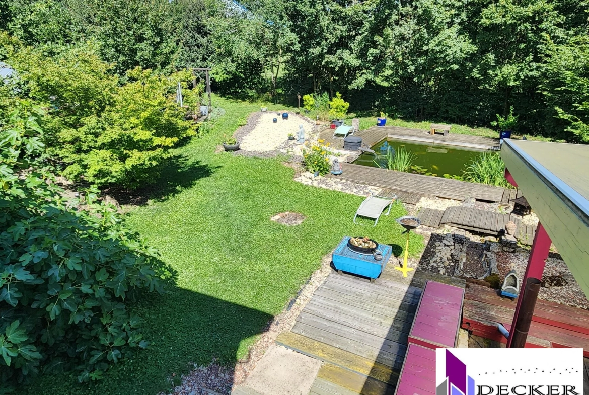 Maison rénovée de 121 m² avec dépendances et jardin à Schmittviller (57) 