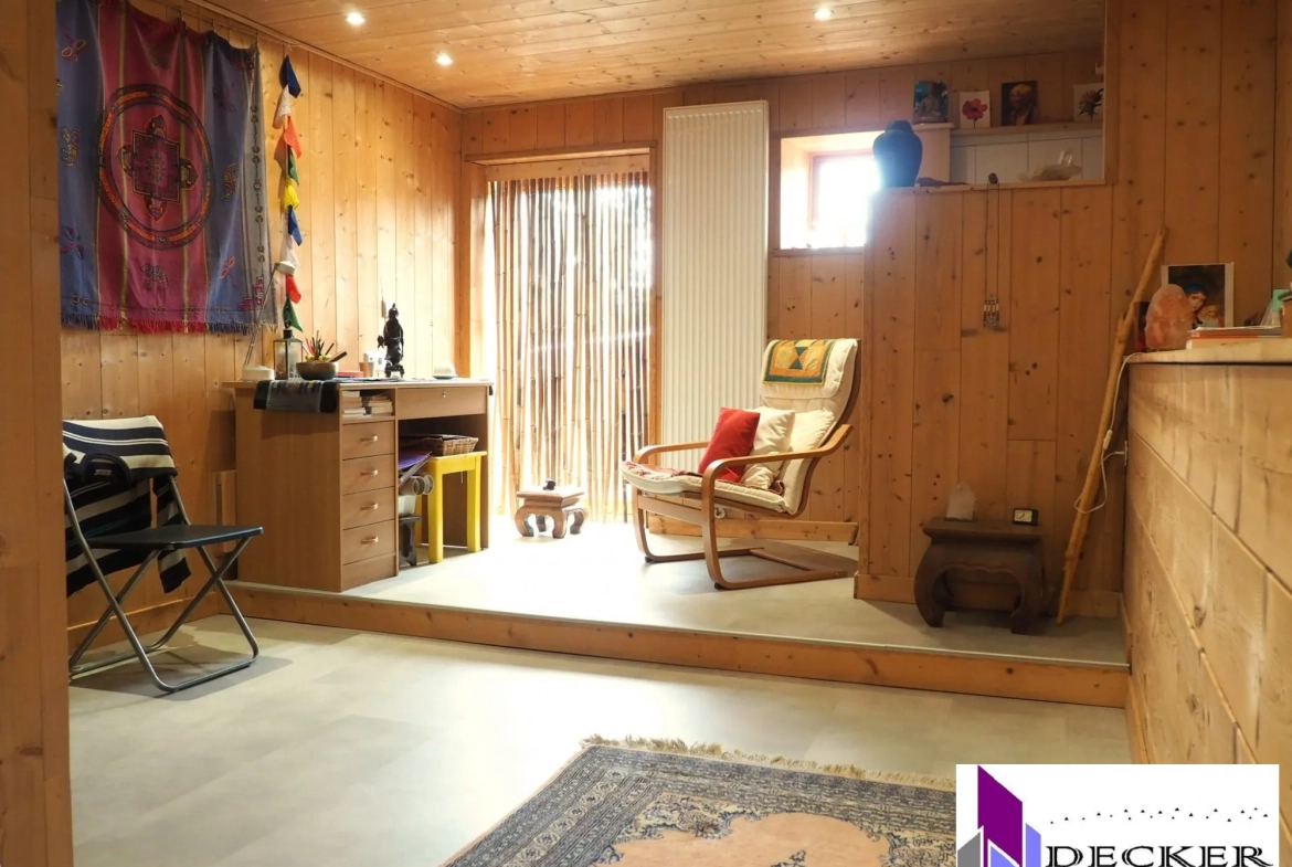 Maison rénovée de 121 m² avec dépendances et jardin à Schmittviller (57) 