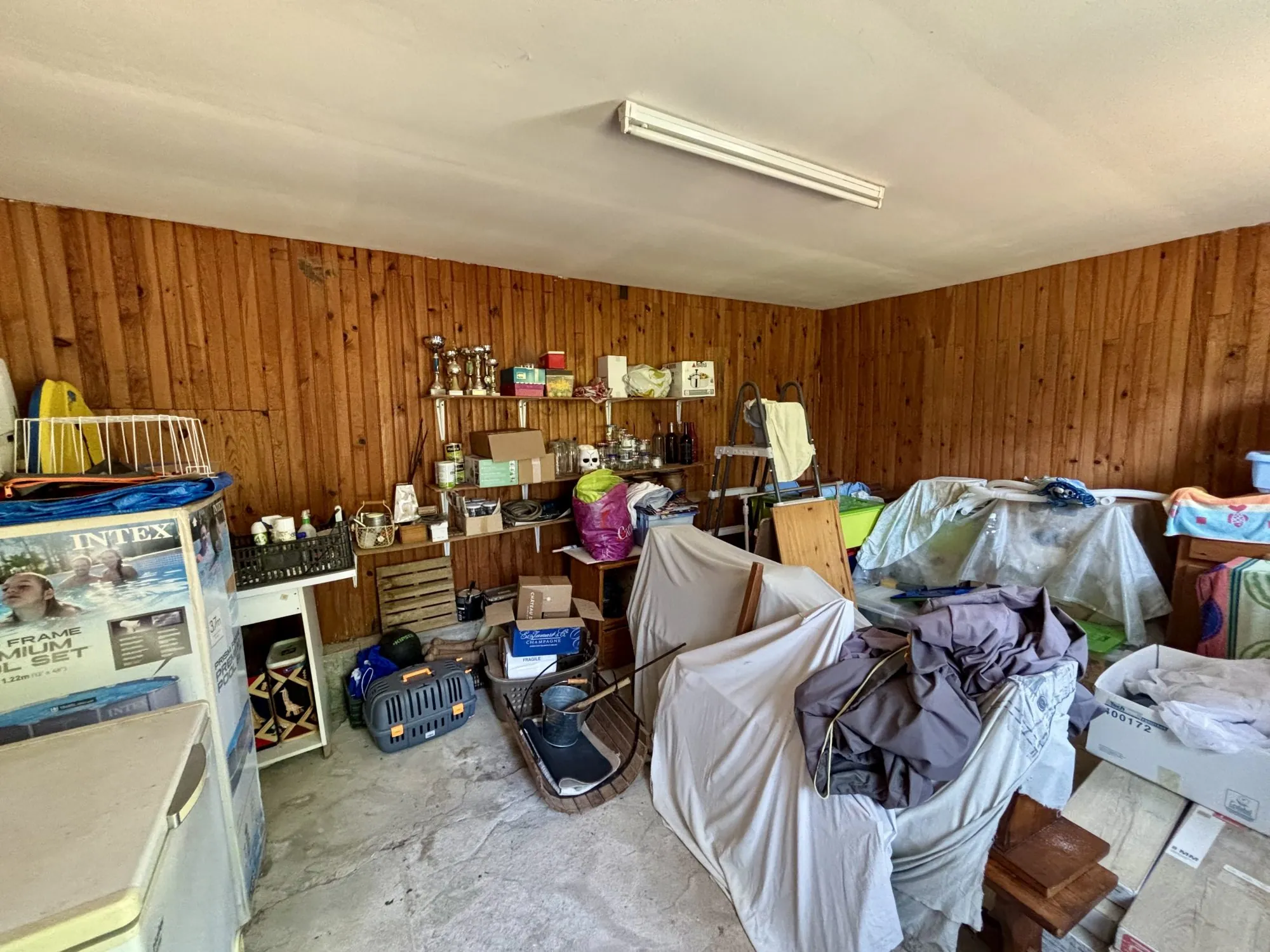 À vendre longue longère de 105 m² avec terrain à Saint-Benin-d'Azy 