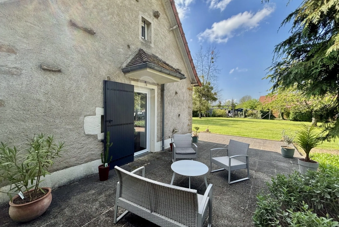 À vendre longue longère de 105 m² avec terrain à Saint-Benin-d'Azy 