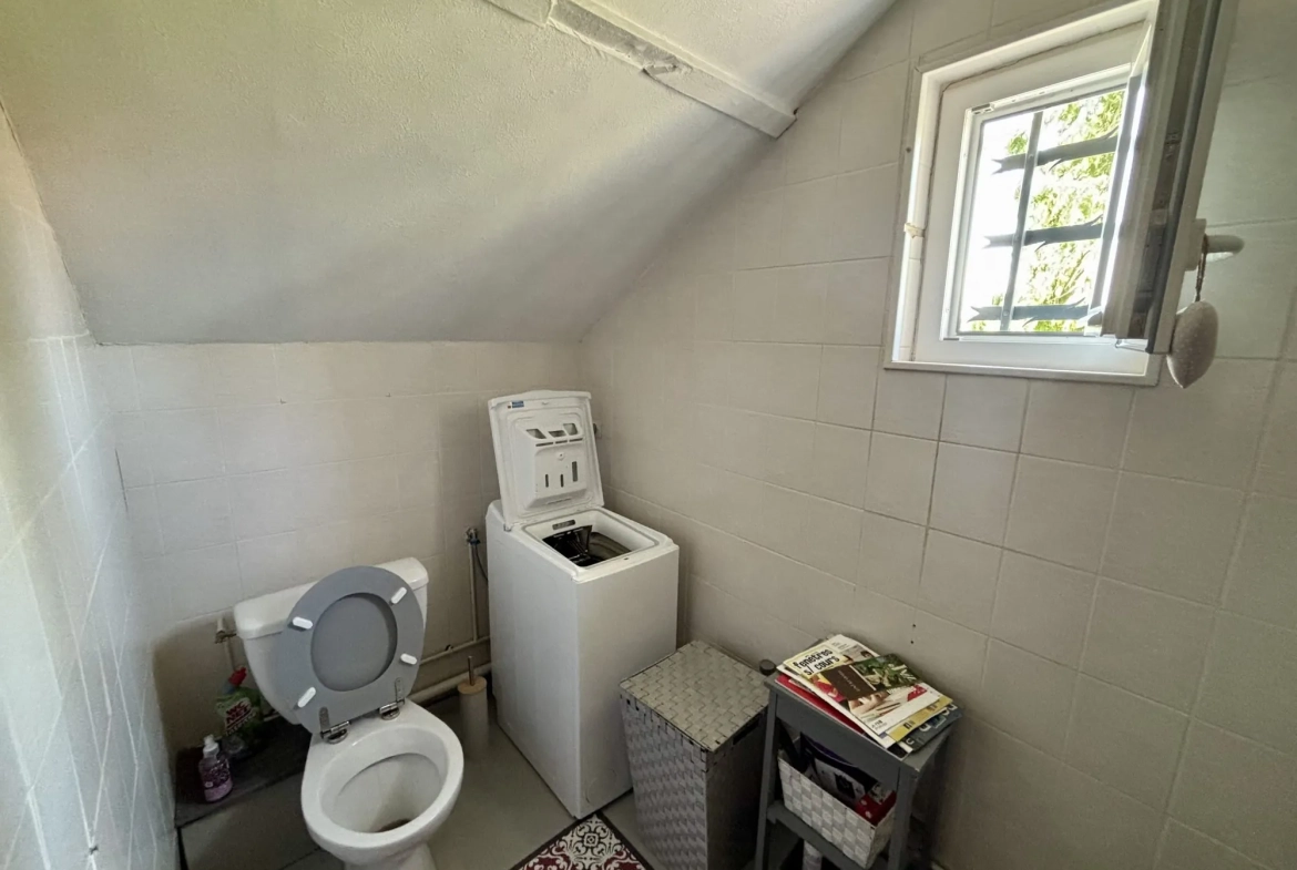 À vendre longue longère de 105 m² avec terrain à Saint-Benin-d'Azy 