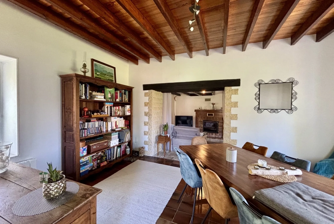 À vendre longue longère de 105 m² avec terrain à Saint-Benin-d'Azy 